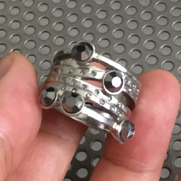 🖤Kenneth Cole ring - Picture 8 of 17